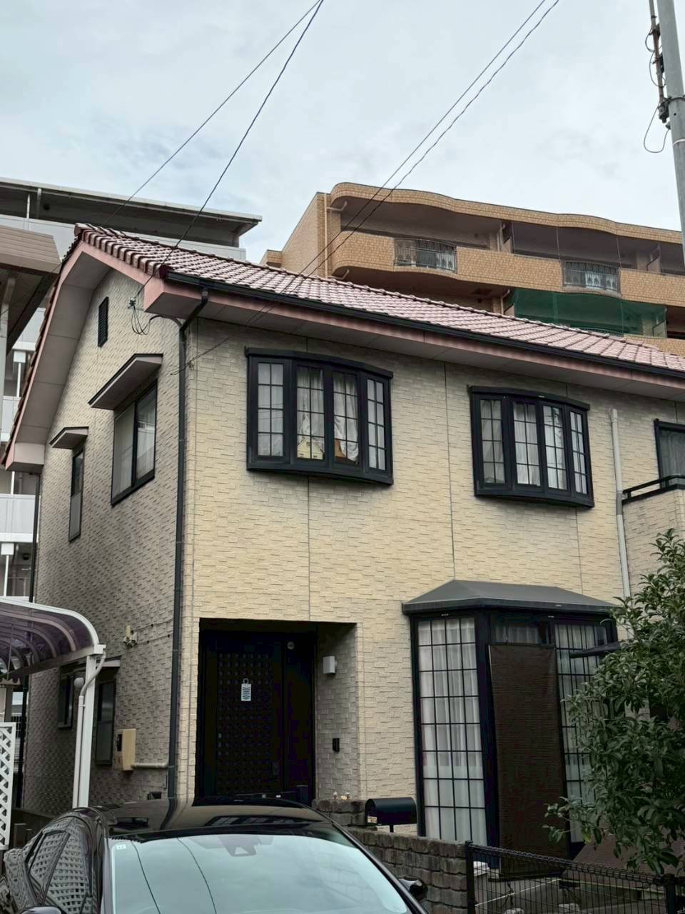 松山市にて外壁塗装・付帯部塗装工事〈無機塗料「グランセラ」使用で長持ち塗装〉の施工前写真